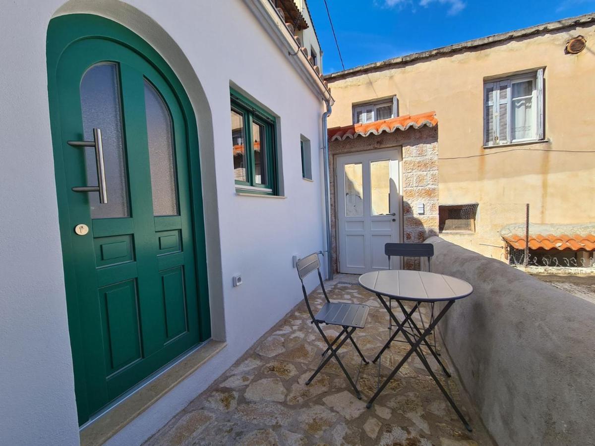 Apartamento Gythio Townhouse Exterior foto
