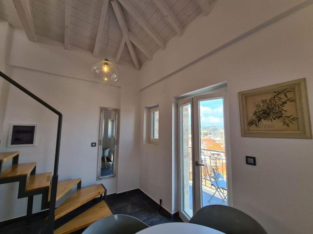 Apartamento Gythio Townhouse Exterior foto