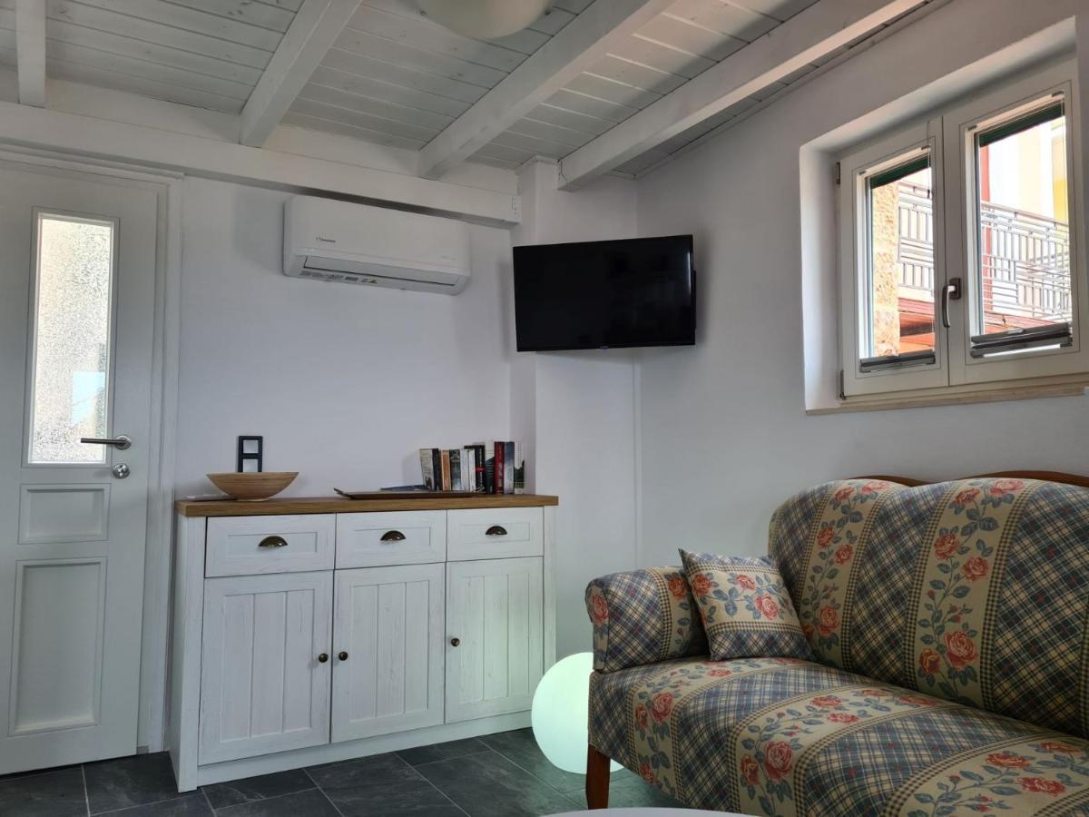 Apartamento Gythio Townhouse Exterior foto